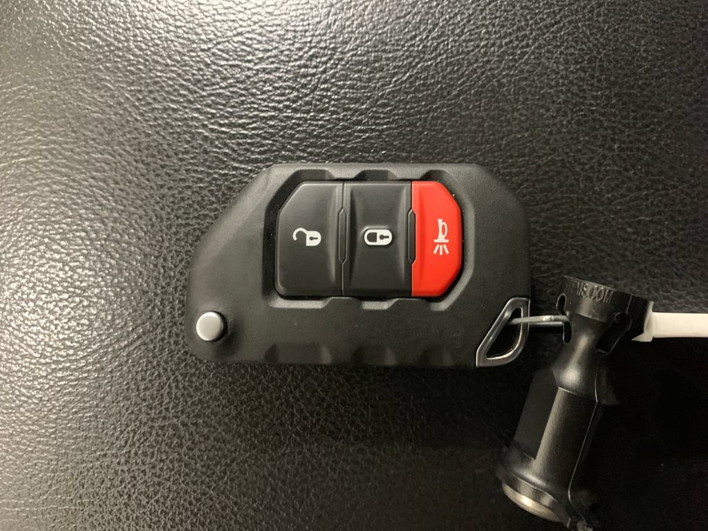 Used 2020 Jeep Gladiator Sport w/ Quick Order Package 24S AWD/4WD image 30