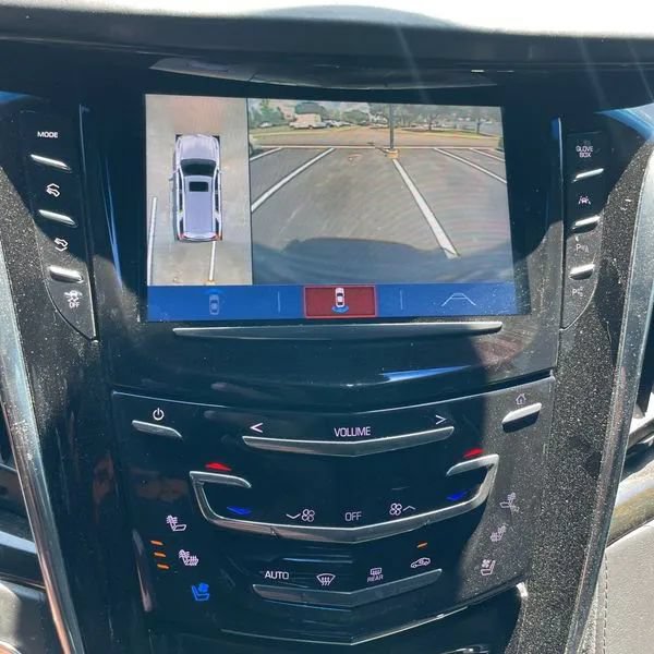 Used 2017 Cadillac Escalade ESV Platinum AWD/4WD image 30