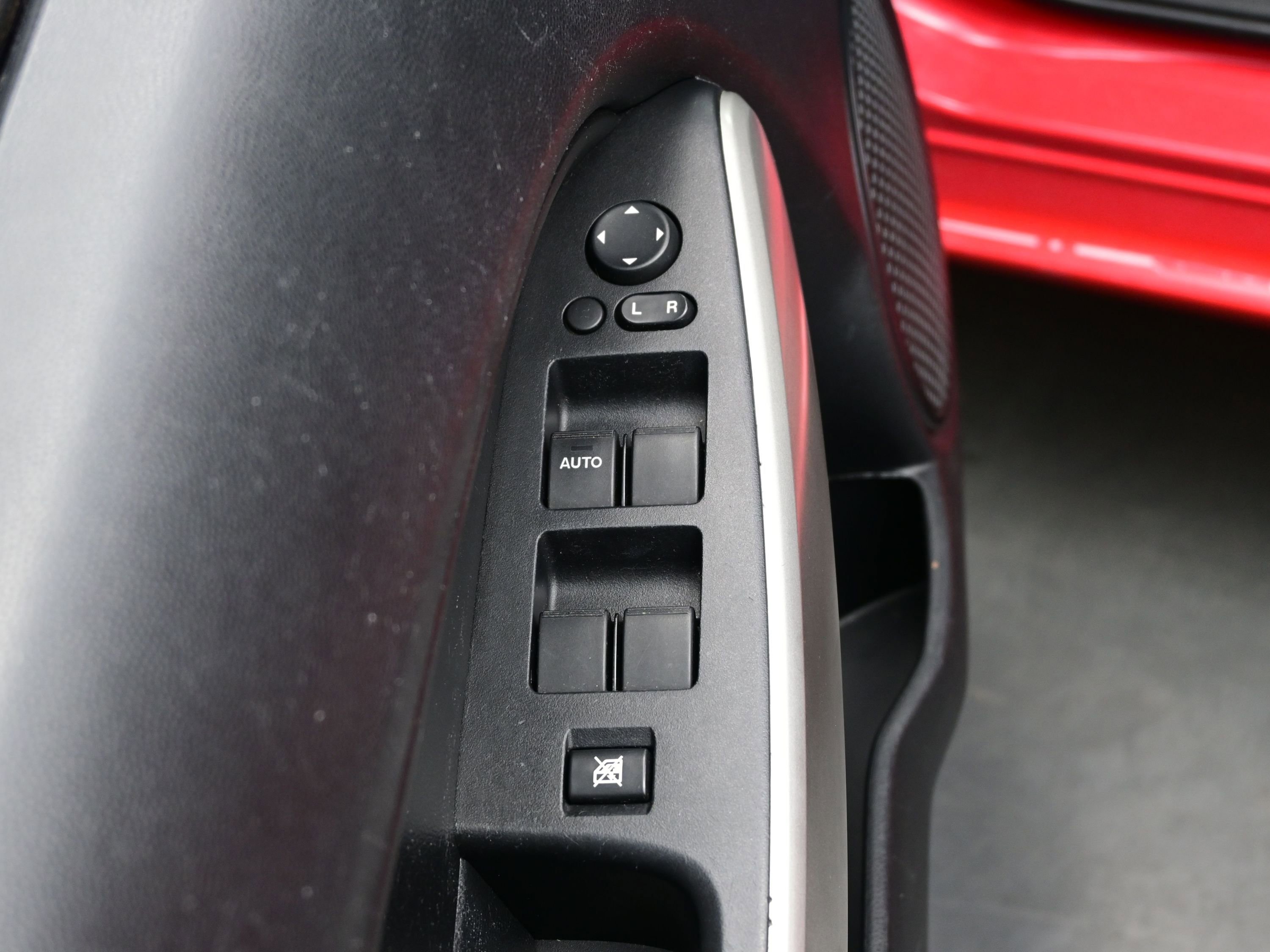 Used 2013 MAZDA MAZDA2 Sport FWD image 10