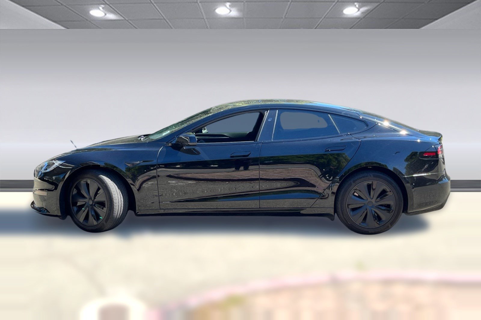 Used 2023 Tesla Model S Standard Range AWD/4WD image 2