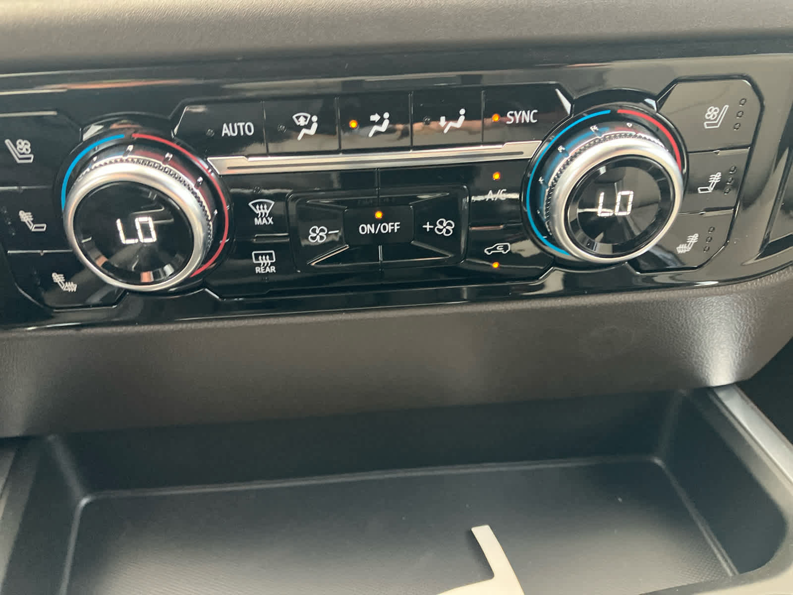 New 2026 GMC Sierra 1500 SLT w/ SLT Premium Plus Package image 33