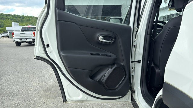 Certified 2022 Jeep Renegade Trailhawk AWD/4WD image 24