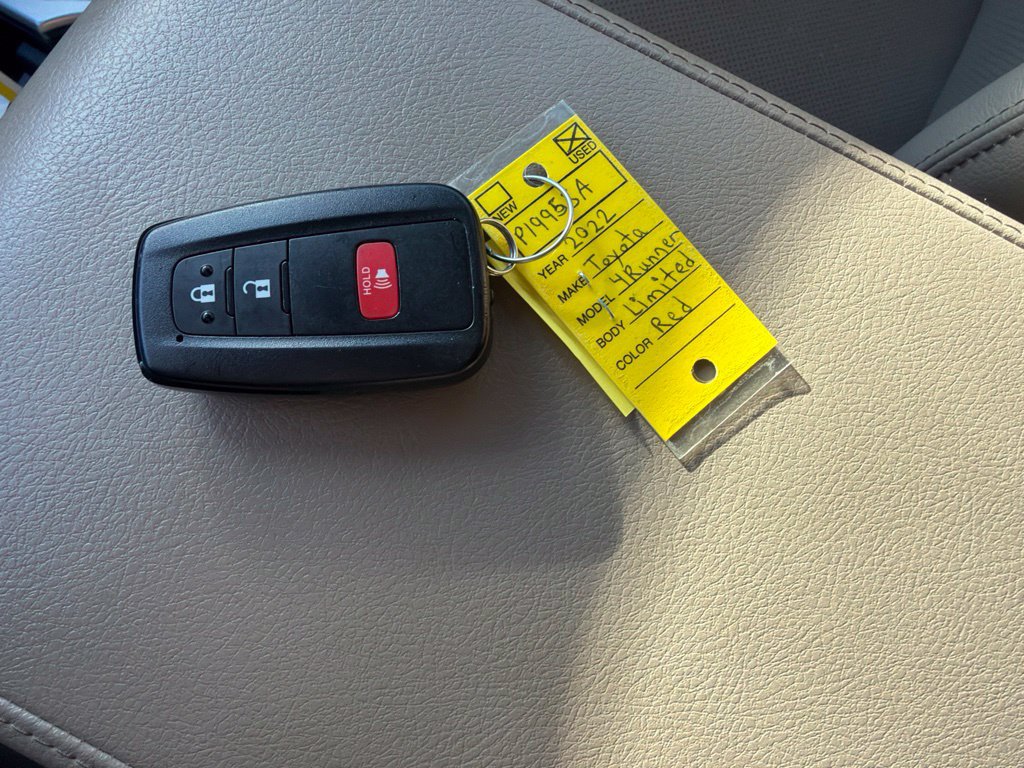 Used 2022 Toyota 4Runner Limited AWD/4WD image 15