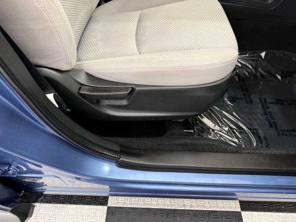 Used 2017 Subaru Forester 2.5i AWD/4WD image 20
