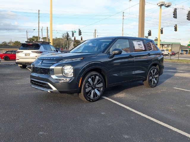 New 2026 Mitsubishi Outlander SE FWD image 2