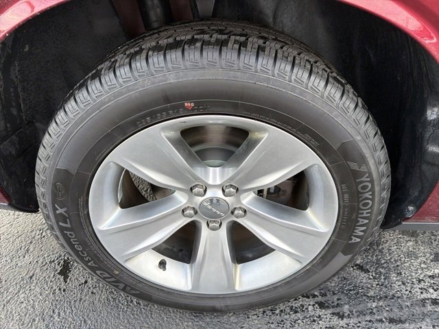 Used 2017 Dodge Challenger SXT image 28