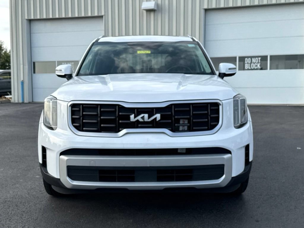 Used 2025 Kia Telluride S AWD/4WD image 2