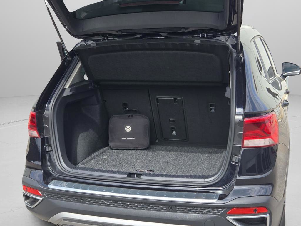 Used 2024 Volkswagen Taos SEL image 25