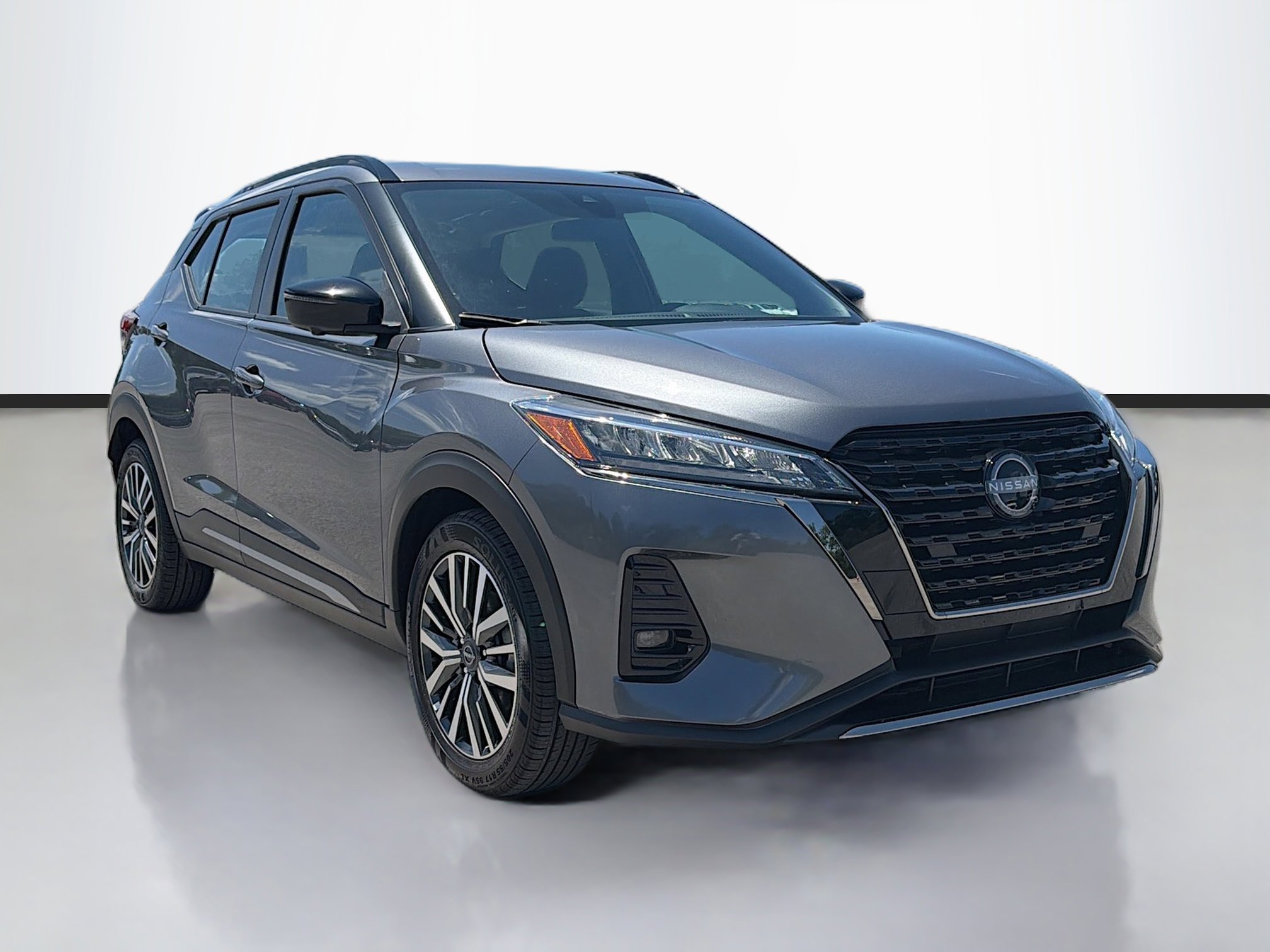 Used 2024 Nissan Kicks SR FWD image 7