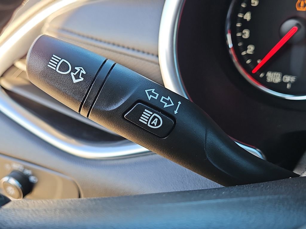 Used 2024 Chevrolet Malibu LT FWD image 24