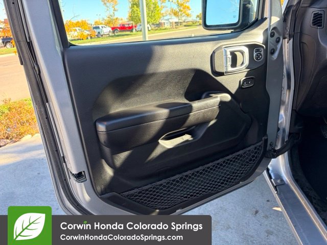 Used 2019 Jeep Wrangler Unlimited Sport S AWD/4WD image 28