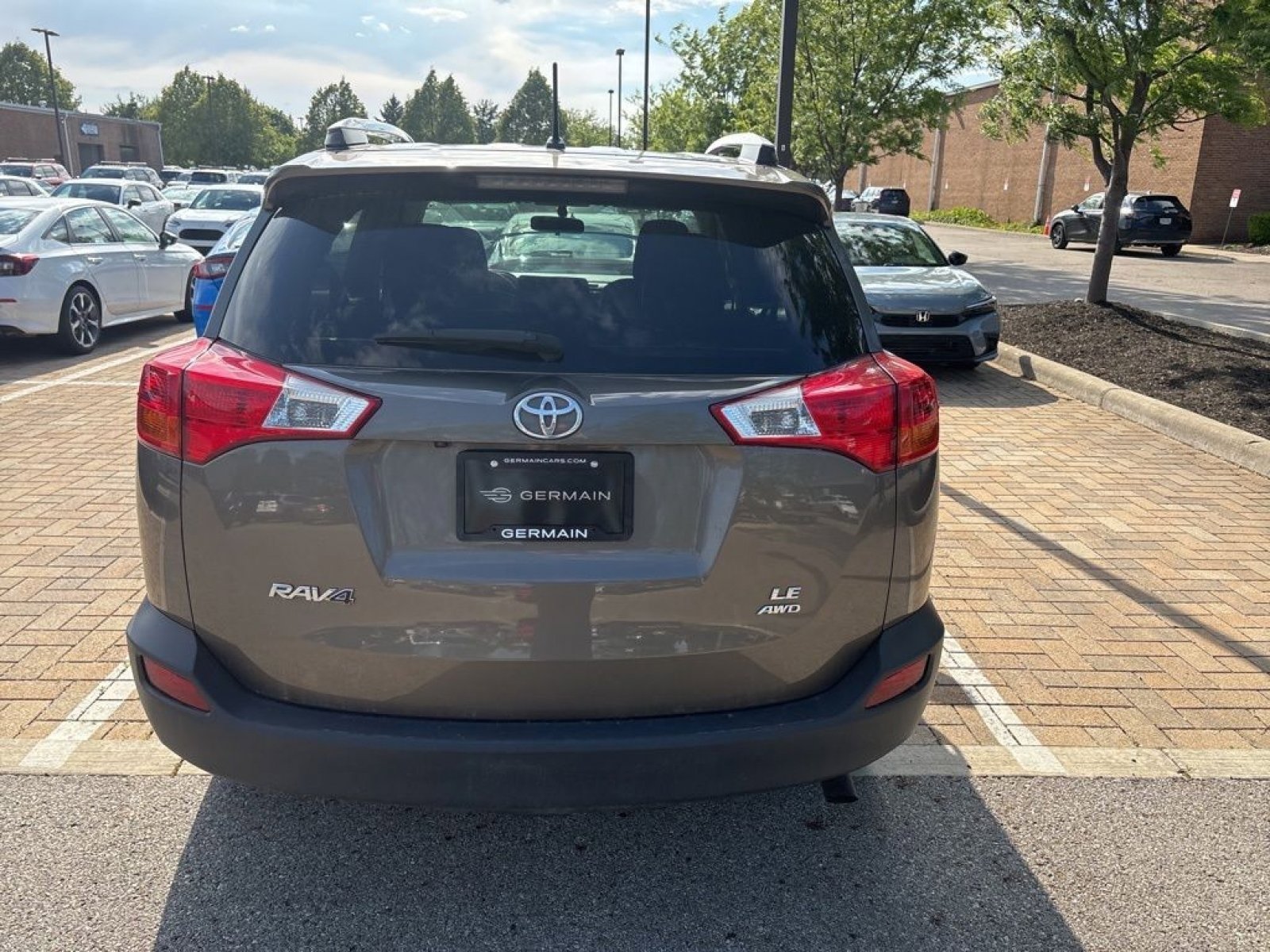 Used 2015 Toyota RAV4 LE AWD/4WD image 8