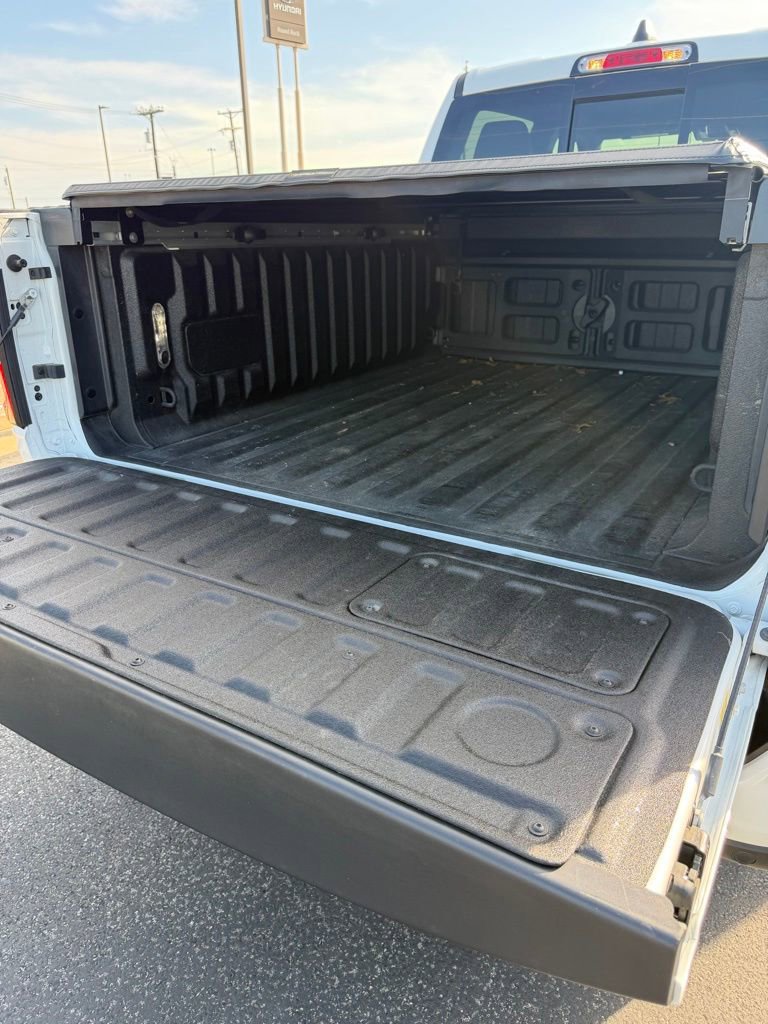 Used 2025 RAM 1500 Laramie w/ Night Edition AWD/4WD image 15