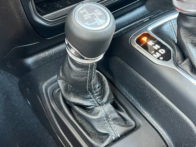 Used 2024 Jeep Wrangler Unlimited Sahara AWD/4WD image 34
