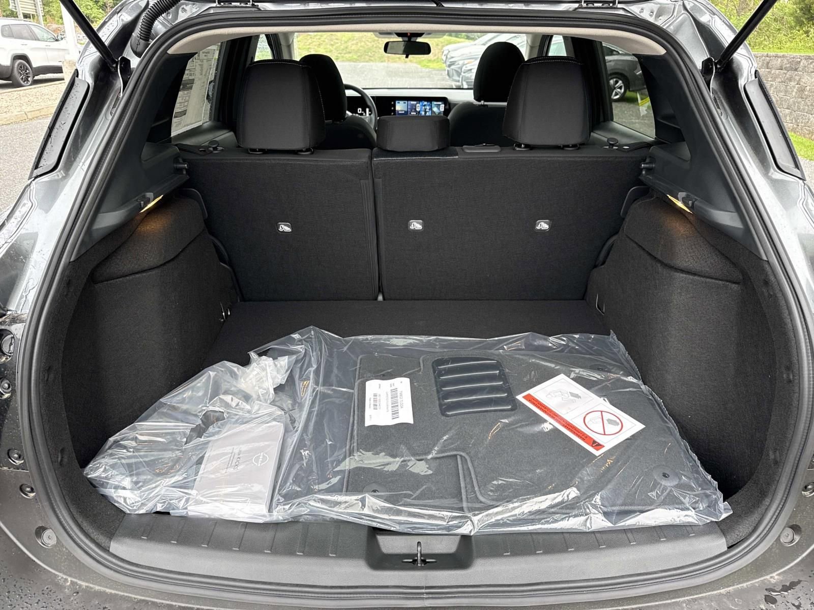 New 2026 Nissan Kicks SV w/ SV Premium Package AWD/4WD image 27