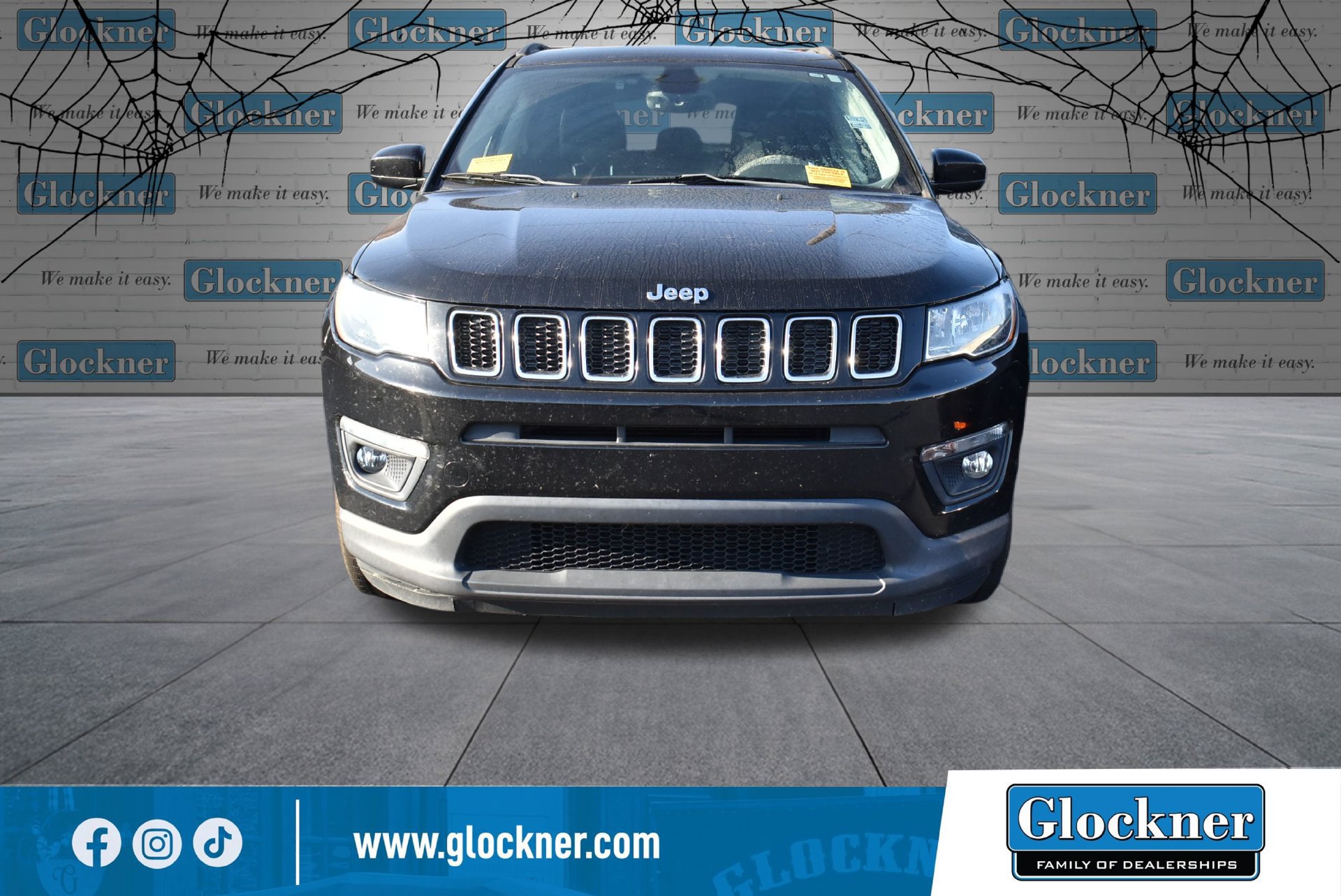 Used 2018 Jeep Compass Latitude w/ Popular Equipment Group FWD image 2