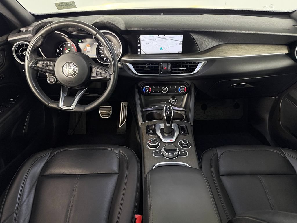 Used 2023 Alfa Romeo Stelvio Ti AWD/4WD image 13