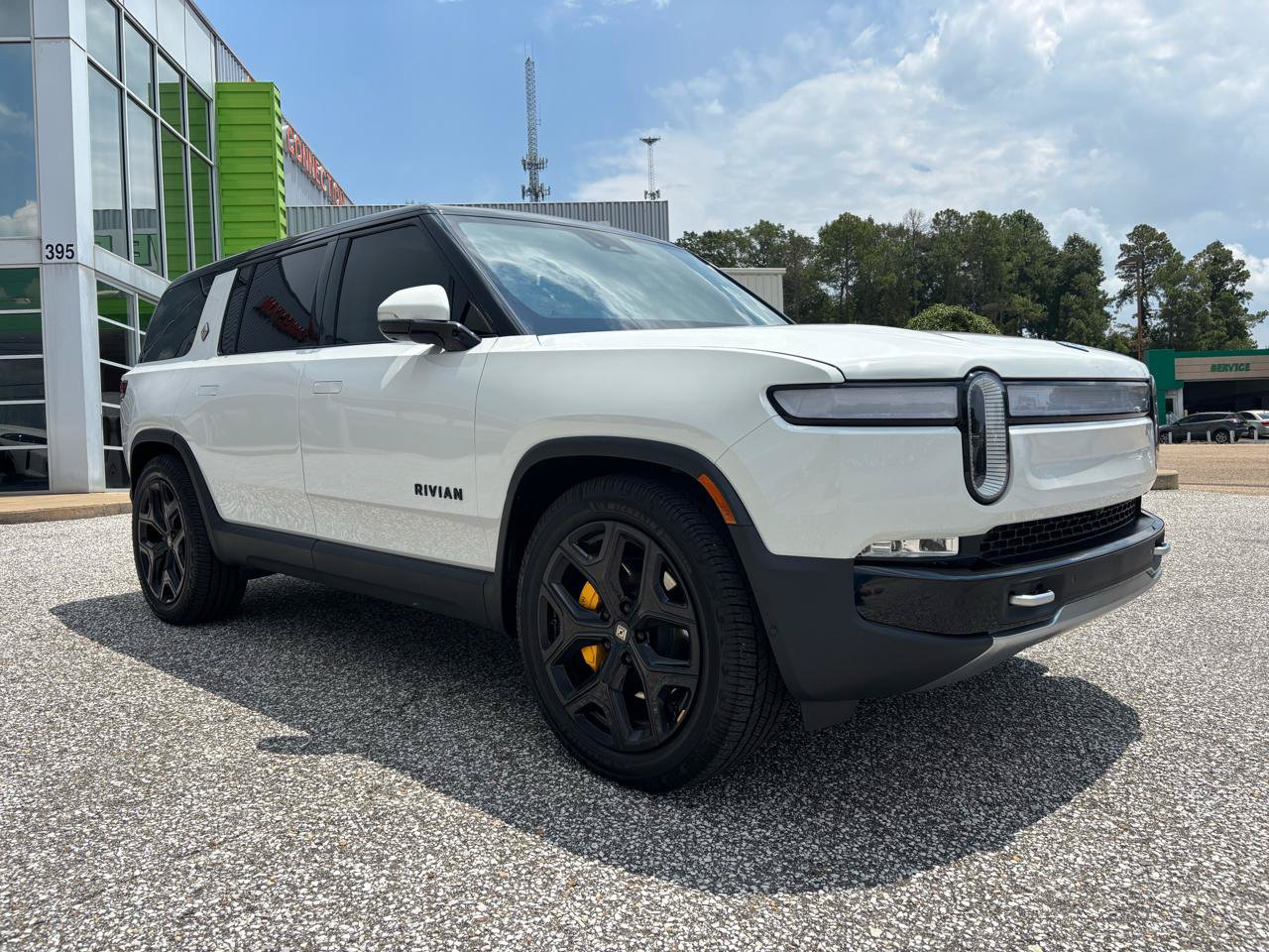 Used 2024 Rivian R1S Adventure AWD/4WD image 7
