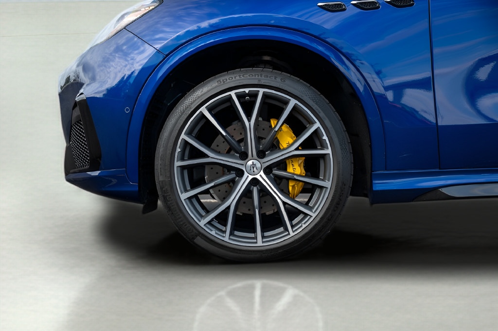Used 2023 Maserati Grecale Trofeo AWD/4WD image 21