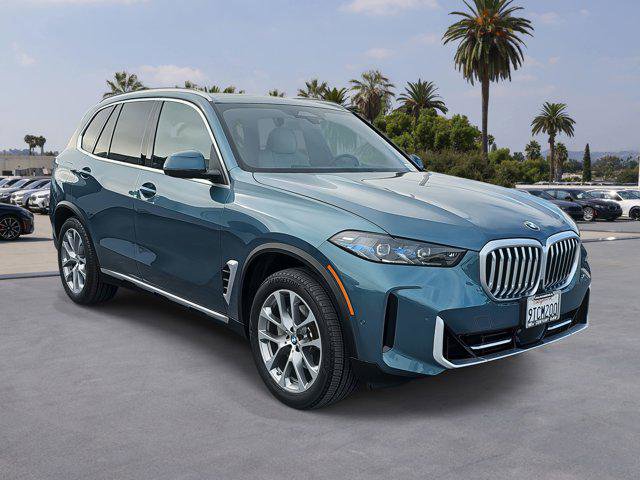 Used 2025 BMW X5 sDrive40i w/ Parking Assistance Package image 3