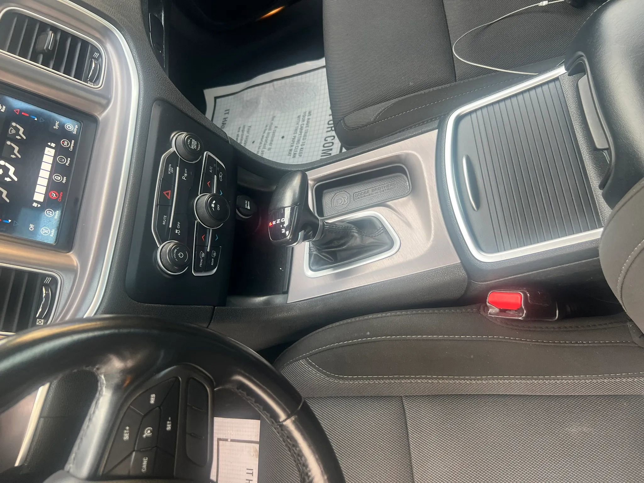 Used 2022 Dodge Charger SXT RWD image 15