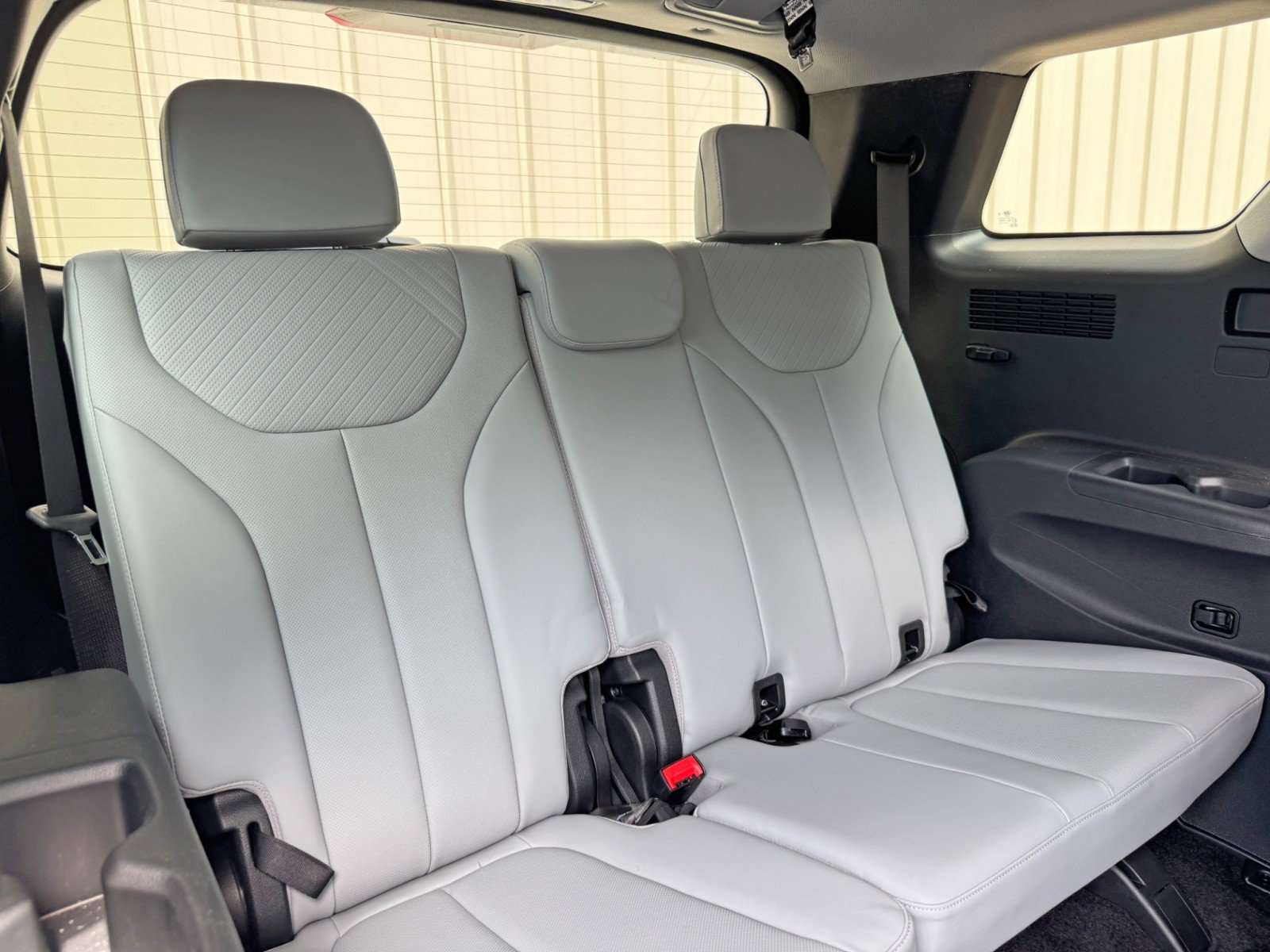Used 2025 Hyundai Palisade SEL FWD image 36