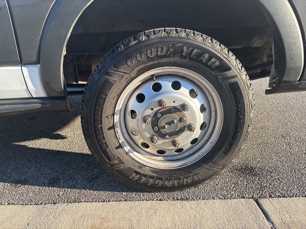 Used 2023 Ford Transit 250 Medium Roof AWD w/ Load Area Protection Package image 12