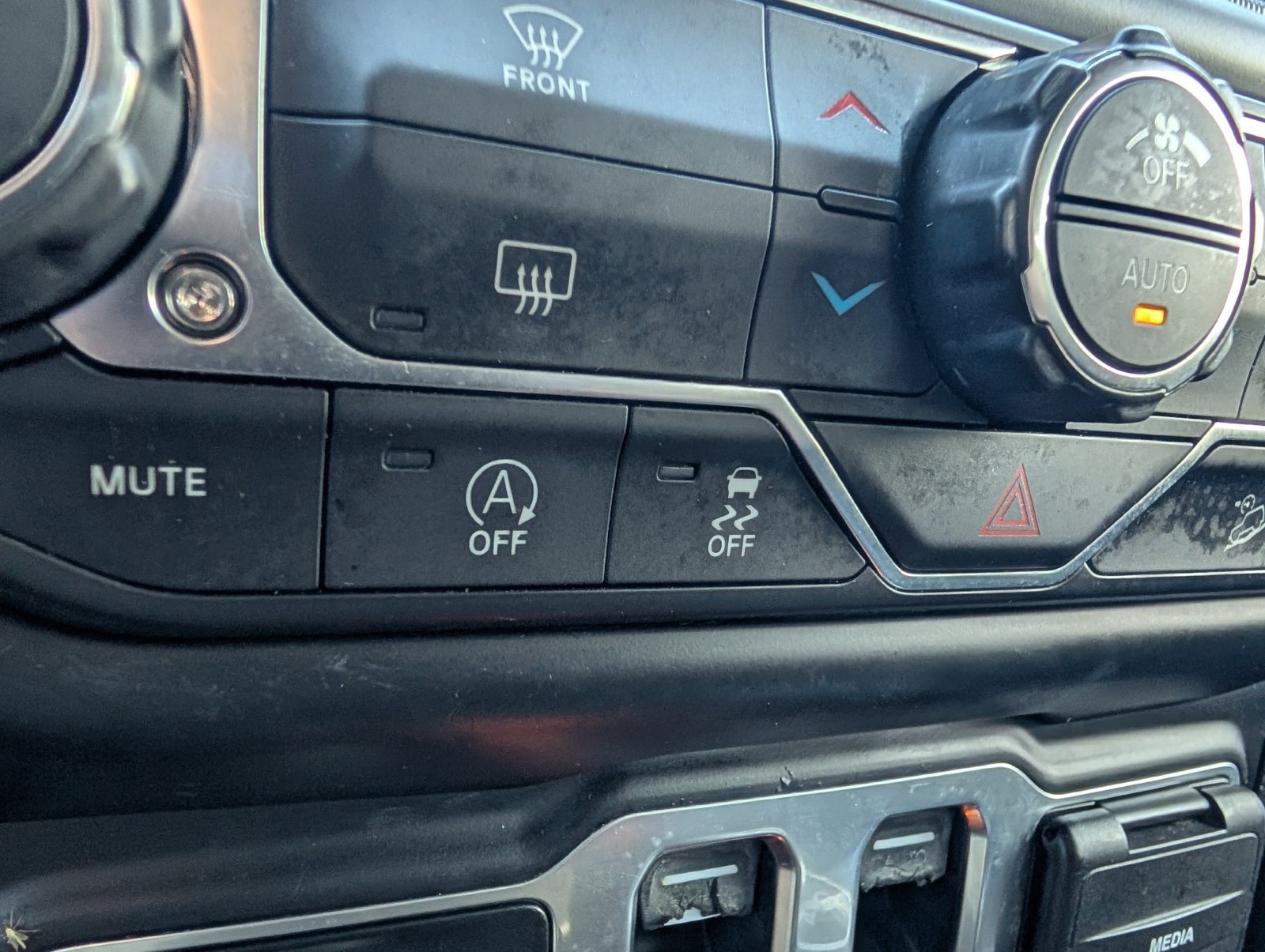 Used 2018 Jeep Wrangler Rubicon AWD/4WD image 22
