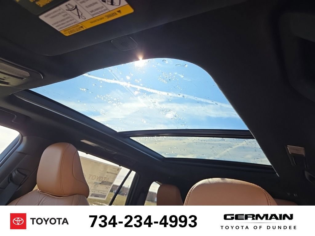 New 2026 Toyota Highlander Platinum image 24
