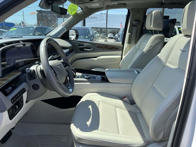 Used 2023 Cadillac Escalade Sport Platinum w/ LPO, ONYX Package image 18