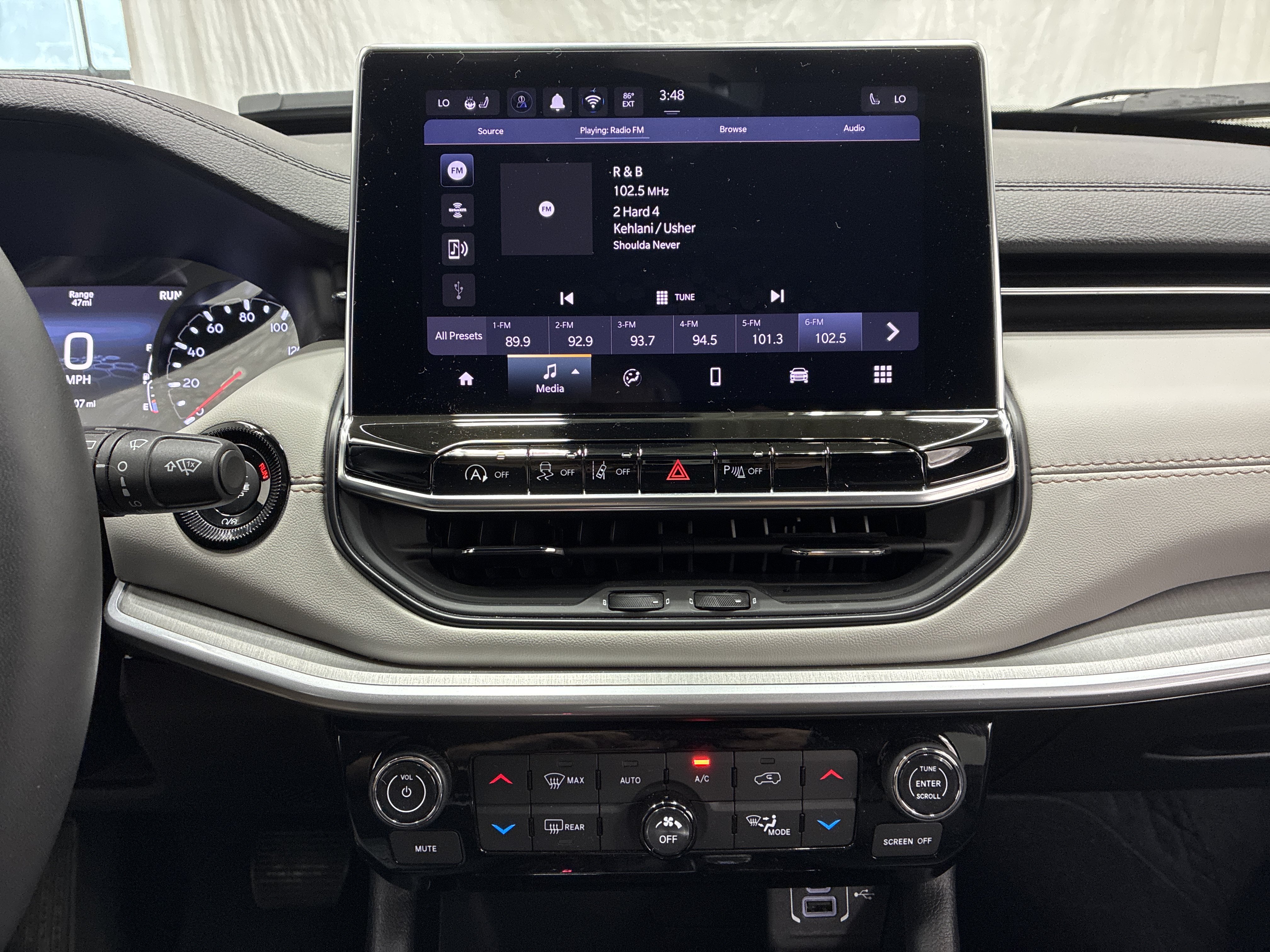 Certified 2025 Jeep Compass Limited AWD/4WD image 25