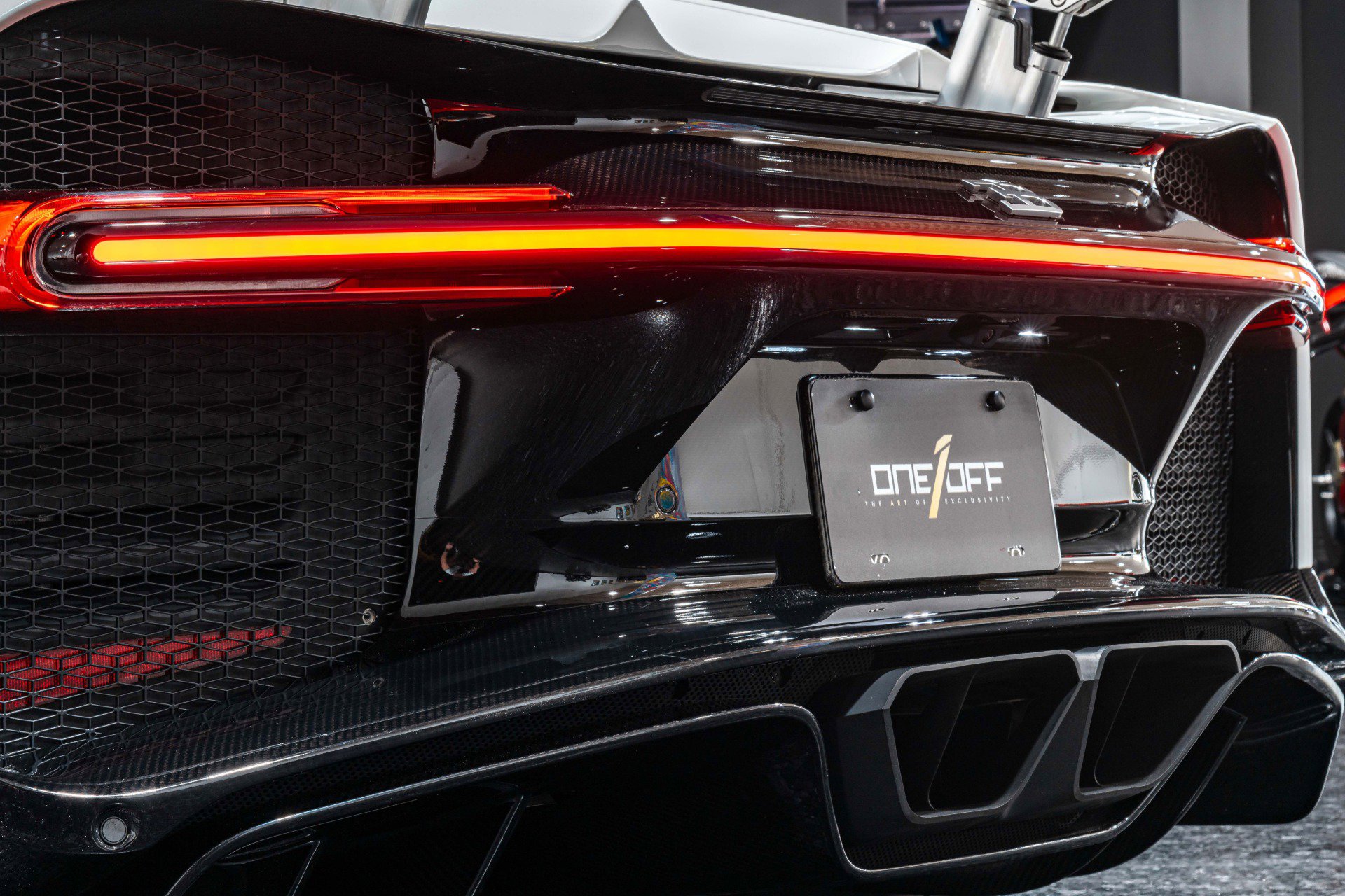 Used 2019 Bugatti Chiron image 36