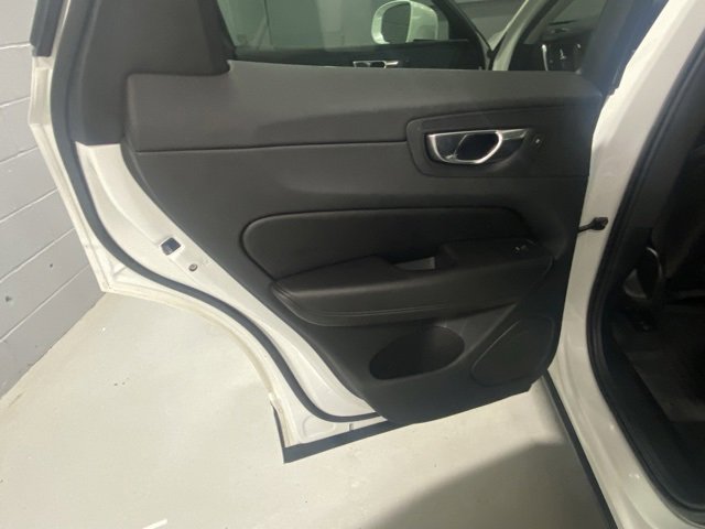Used 2023 Volvo XC60 B5 Core w/ Climate Package image 8