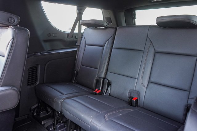 Used 2025 Chevrolet Suburban High Country AWD/4WD image 22