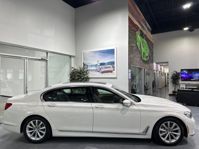 Used 2017 BMW 740i xDrive AWD/4WD image 21