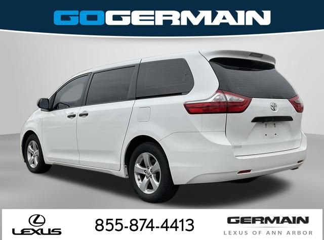 Used 2017 Toyota Sienna L image 5