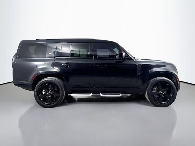 Certified 2023 Land Rover Defender 130 X-Dynamic SE AWD/4WD image 4