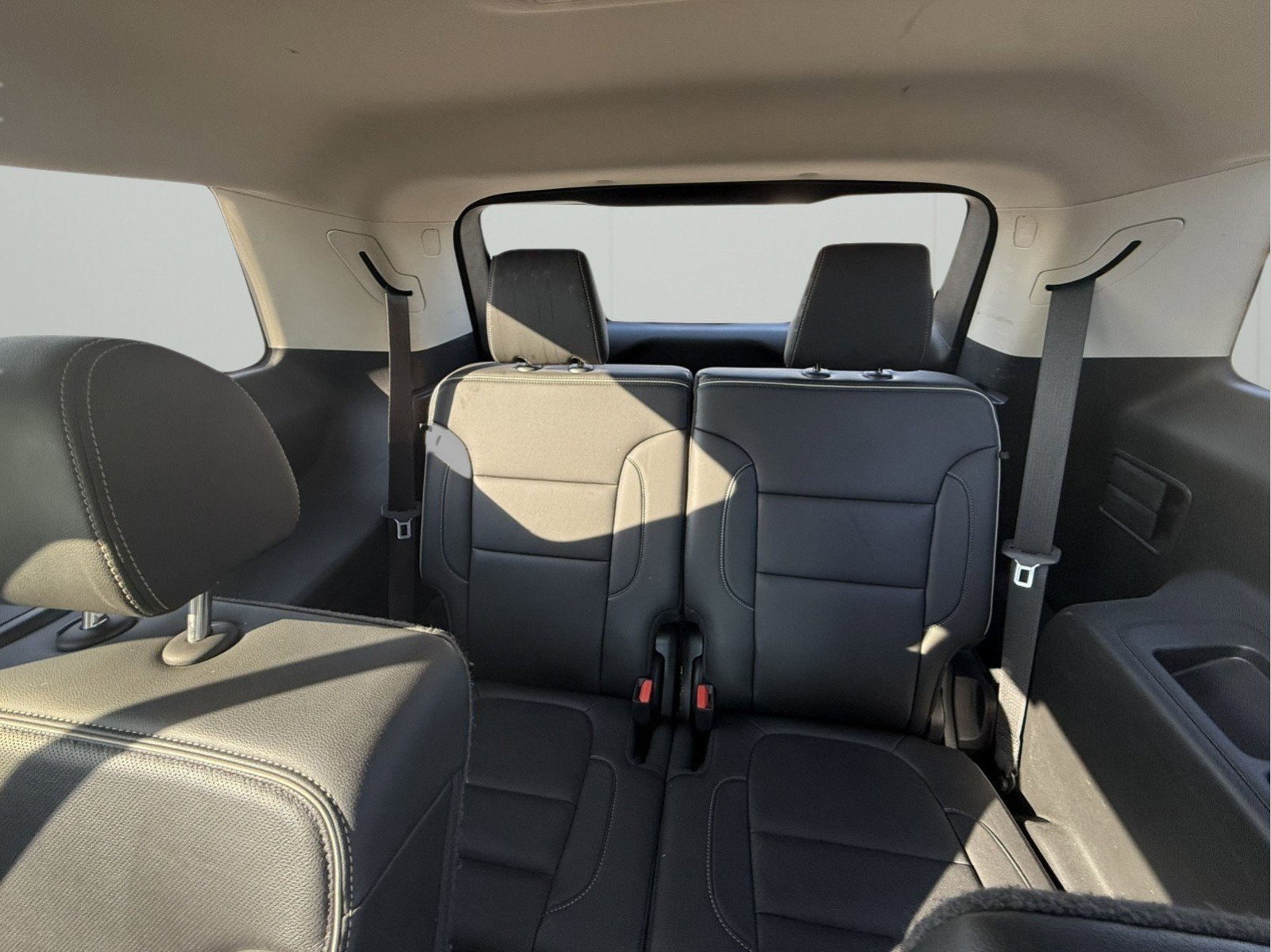 Used 2022 GMC Acadia Denali image 11