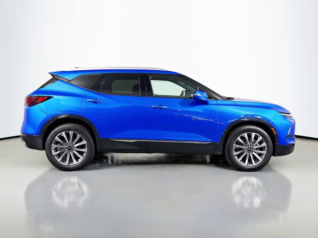 Certified 2025 Chevrolet Blazer Premier w/ Driver Confidence II Package AWD/4WD image 8