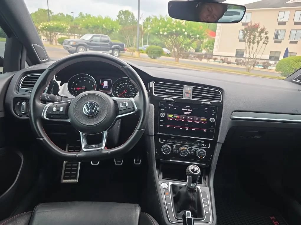 Used 2019 Volkswagen GTI Autobahn FWD image 13