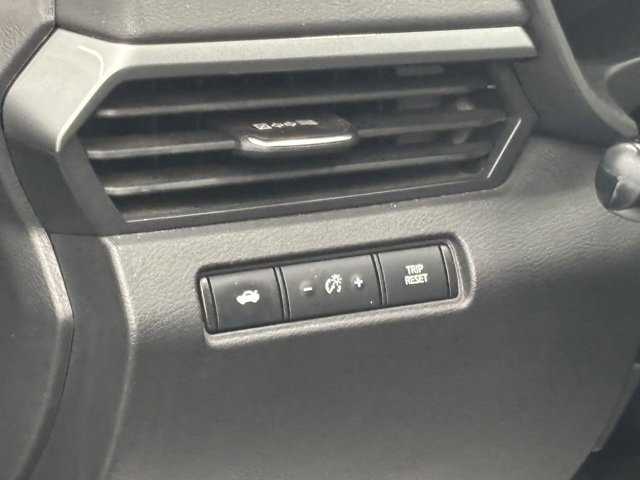 Used 2024 Nissan Altima 2.5 S image 12