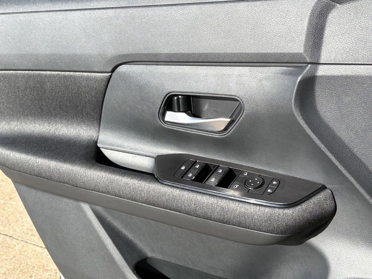 New 2026 Nissan Kicks SV w/ SV Premium Package FWD image 16