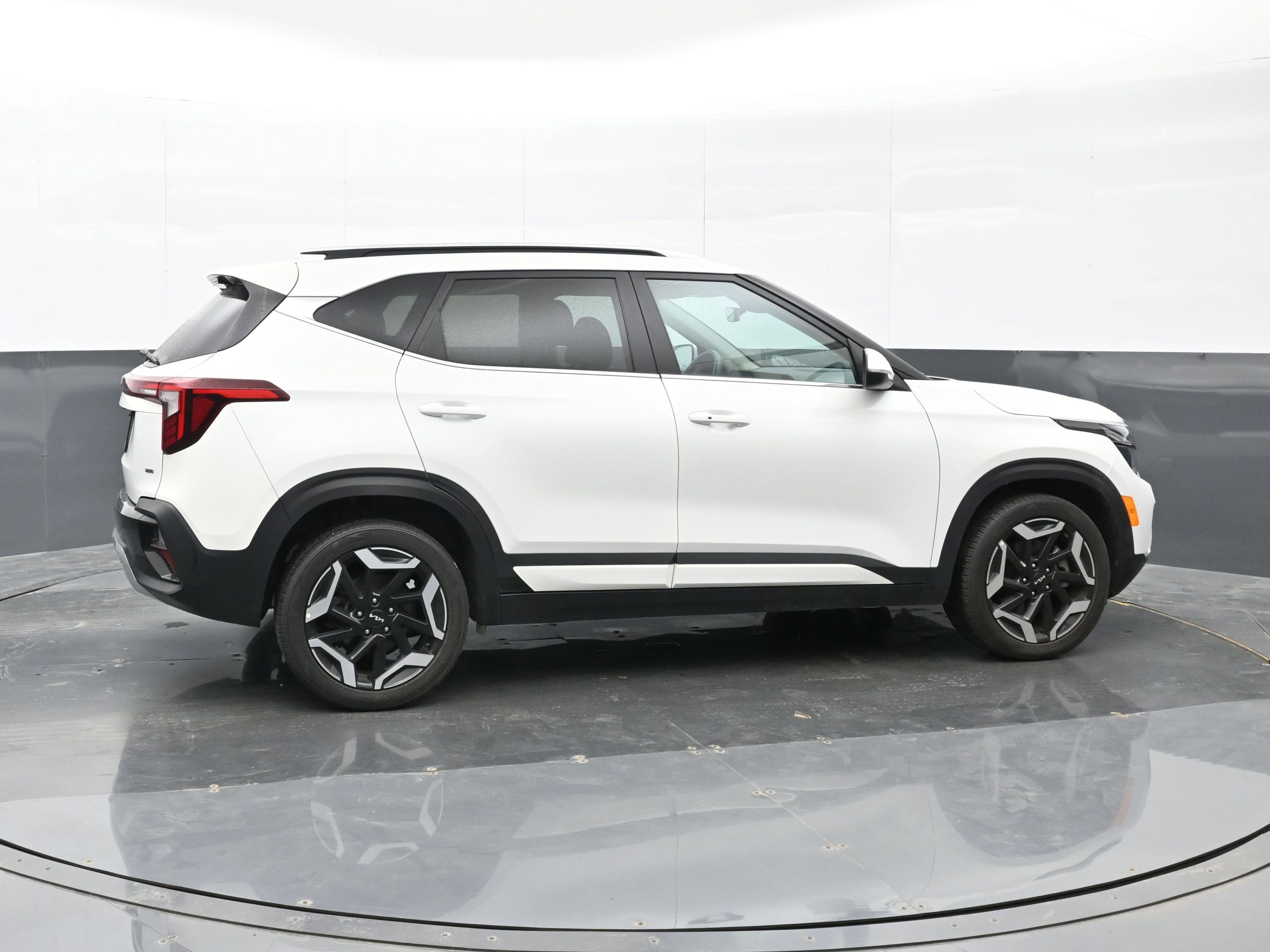 Used 2024 Kia Seltos SX image 5