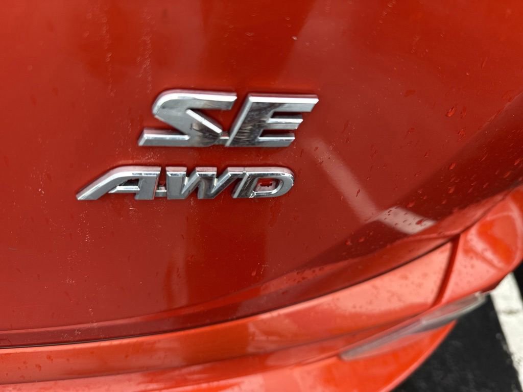Used 2016 Toyota RAV4 SE w/ Advanced Technology Package AWD/4WD image 3