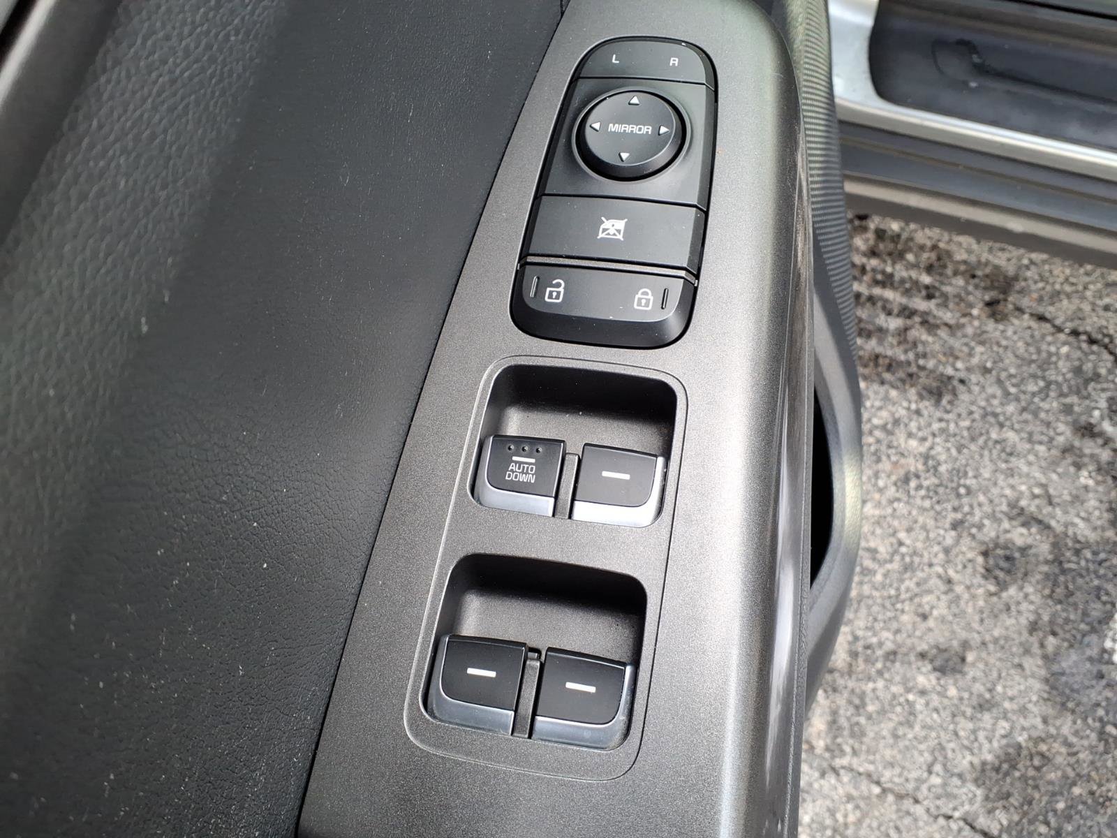Used 2019 Kia Sportage LX AWD/4WD image 12