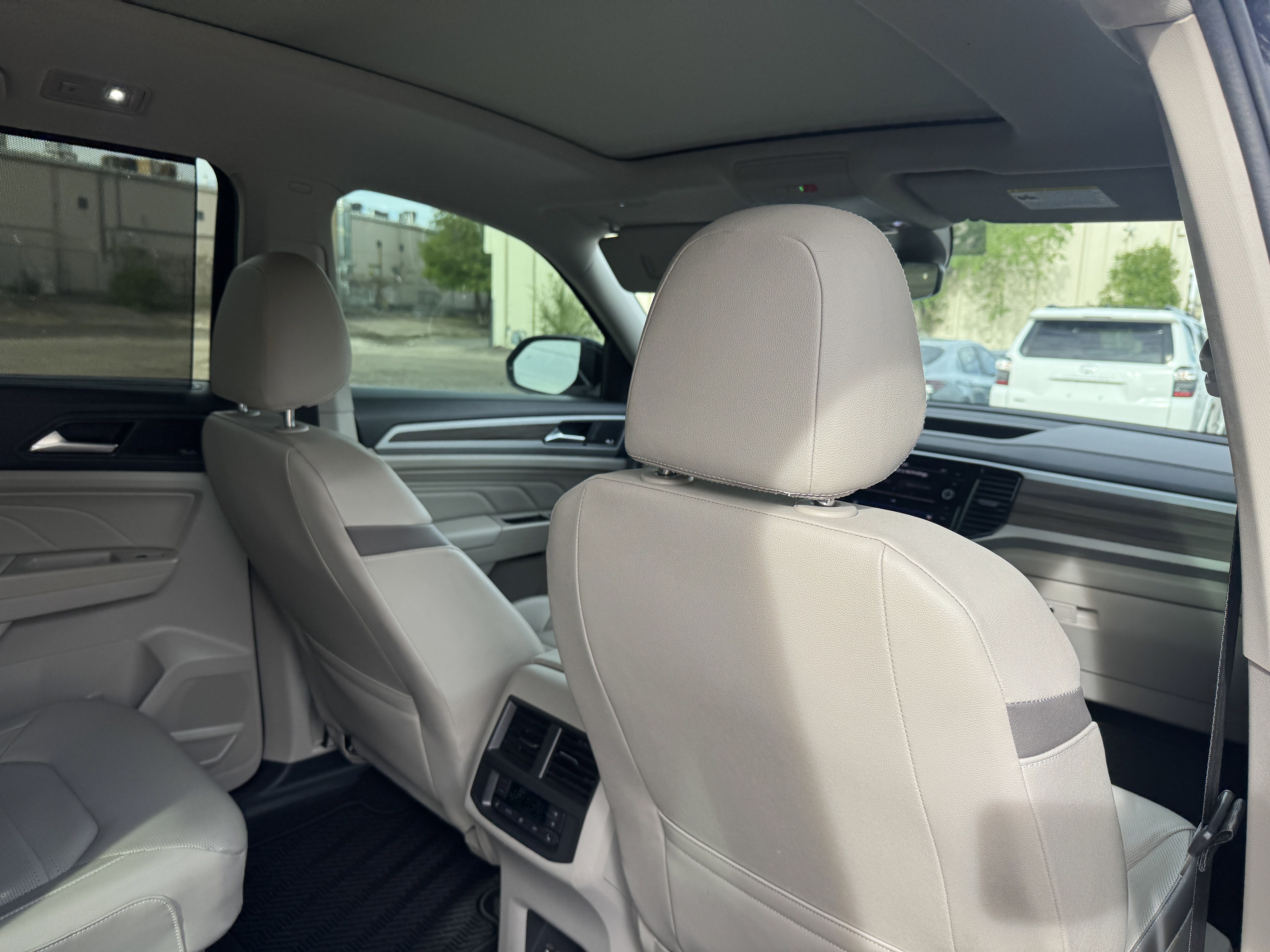 Used 2021 Volkswagen Atlas SEL Premium AWD/4WD image 20