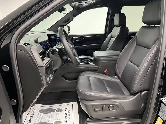 Used 2025 Chevrolet Tahoe LT AWD/4WD image 15