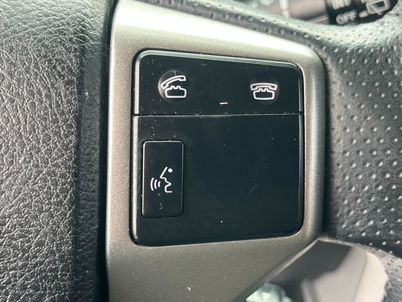 Used 2013 Toyota 4Runner Limited AWD/4WD image 37