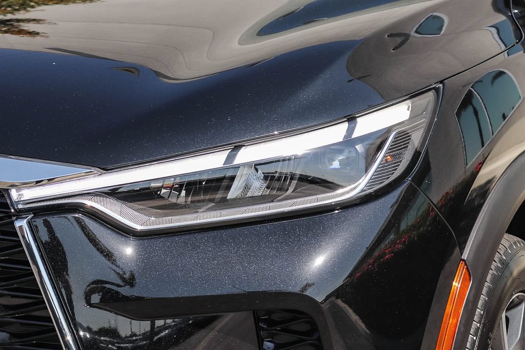 Certified 2023 INFINITI QX60 Luxe w/ Cargo Package FWD image 4