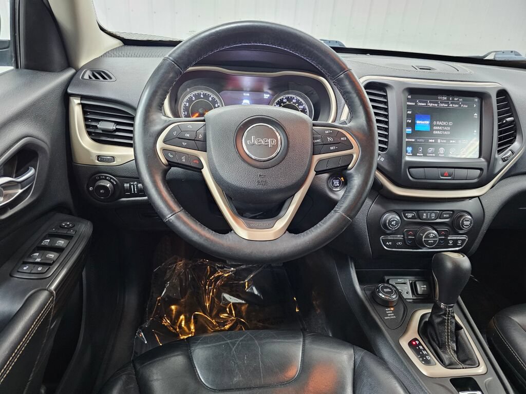 Used 2015 Jeep Cherokee Limited AWD/4WD image 14